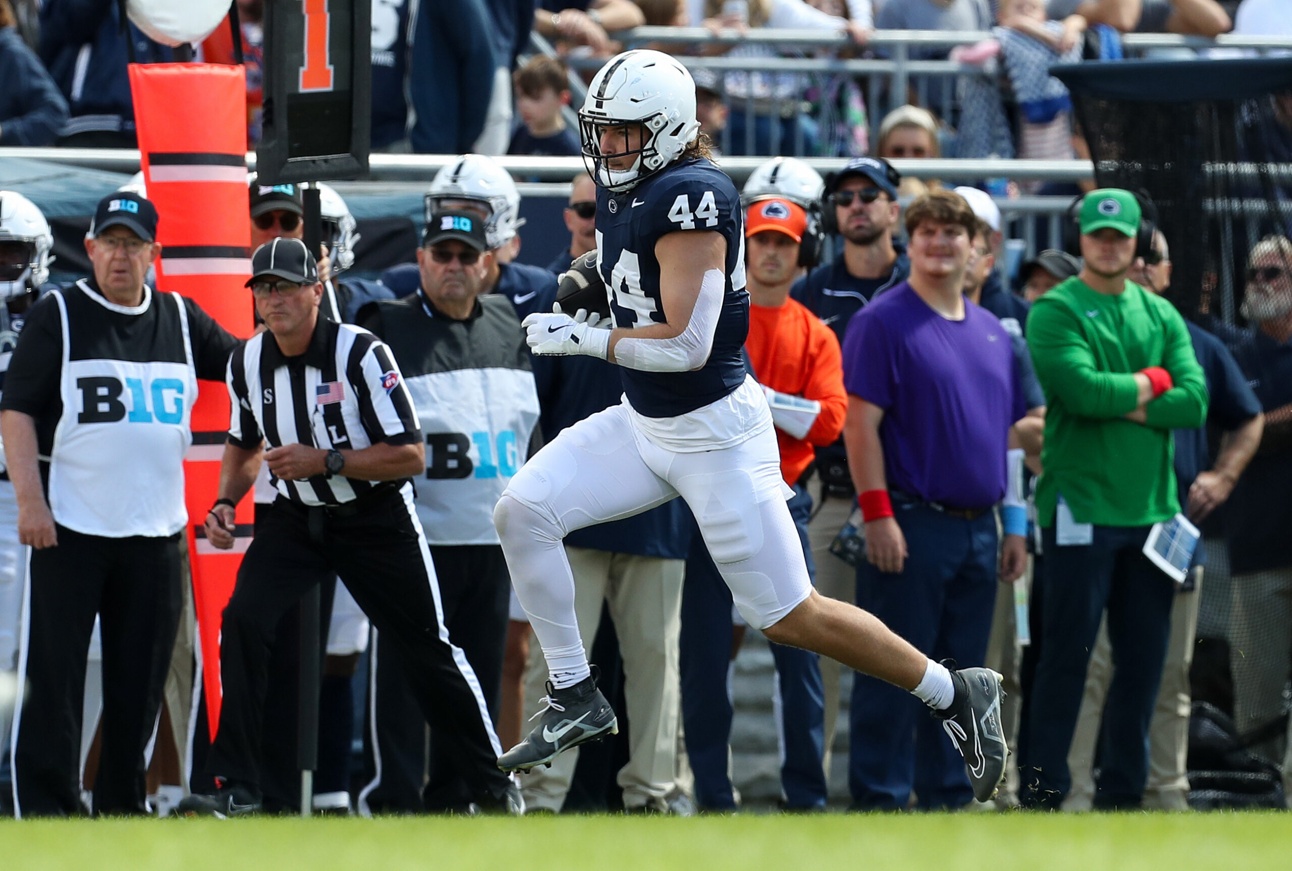 WATCH: Penn State TE Tyler Warren Makes INSANE One-Handed Catch