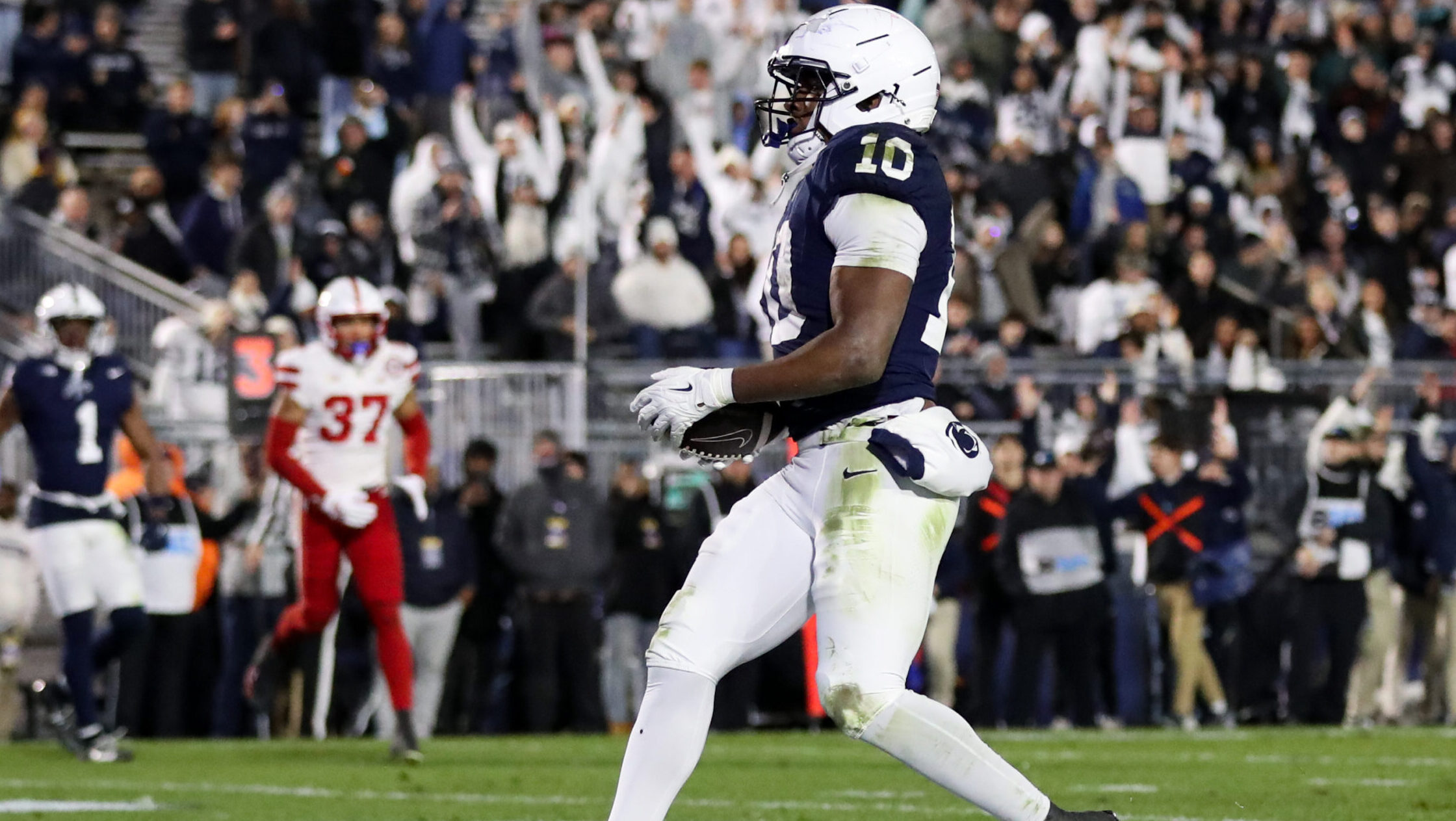 Nick Singleton ties Saquon Barkley touchdown record in Penn State’s win over Nebraska
